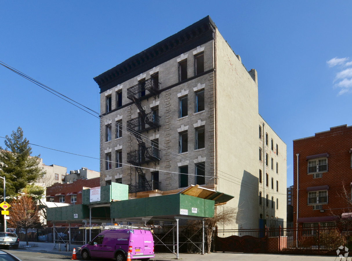 Photo - 1030 Cauldwell Ave Apartments
