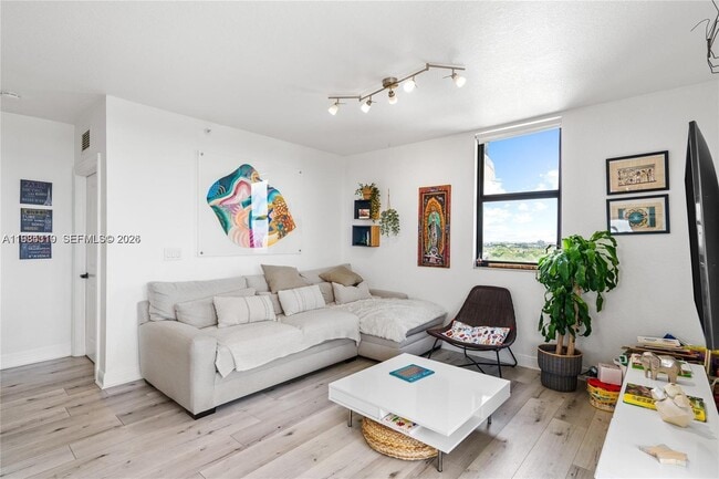 Photo - 2301 SW 27th Ave Unidad 1203