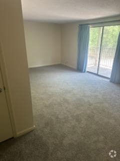 Building Photo - 215 Seminole Trail Rental