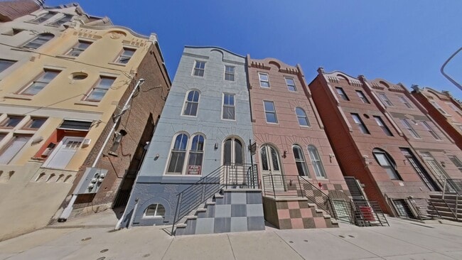 Building Photo - 1831 W Diamond St Unit #1B