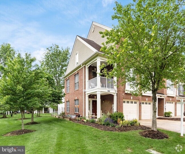 Building Photo - 12731 Exchange Row Rental