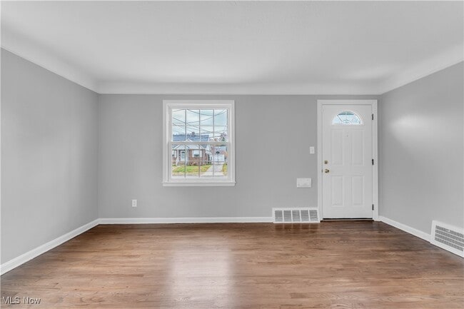 Photo - 25771 Zeman Ave