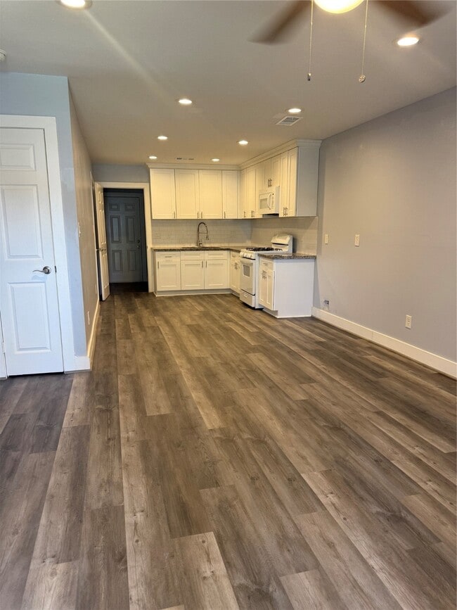 Photo - 6712 Eastwood St