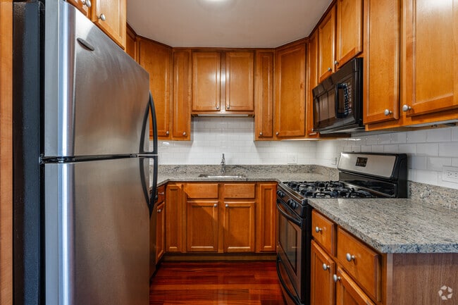 1BR, 1BA - Kitchen