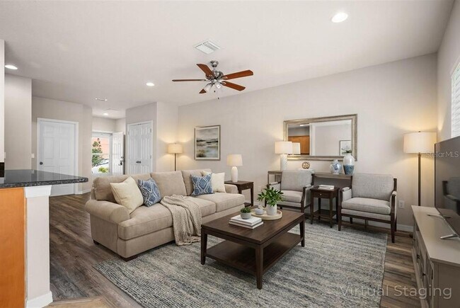 Photo - 1875 Sommarie Wy