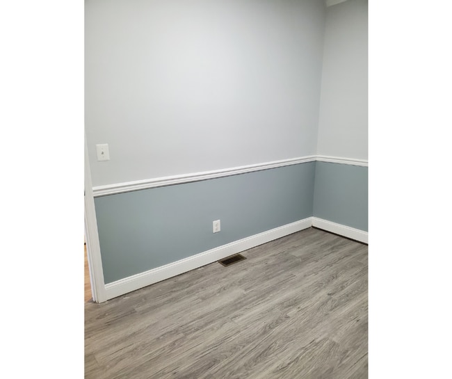 Photo - 2838 Washington Blvd Unidad 2C Available $550 2C