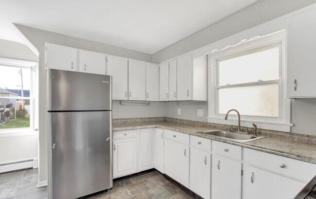 Photo - Bright 1 Bedroom Apartment in Dallastown!