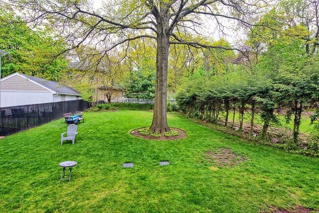 Enormous Outdoor Entertaining - 288 County Rd