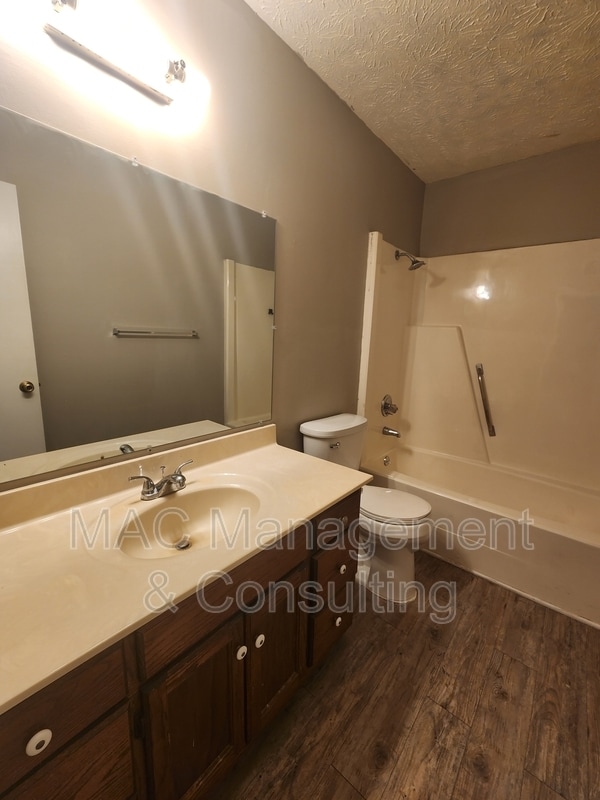 Photo - 155 E Jere Whitson Rd Unit Apt. 1