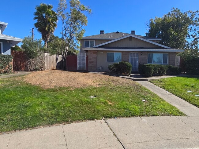 Building Photo - 2412 Carta Ct