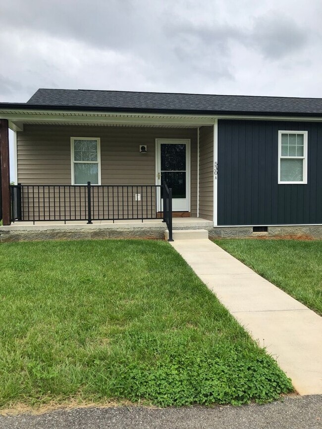 Building Photo - One Level Living in Campbell County Rental