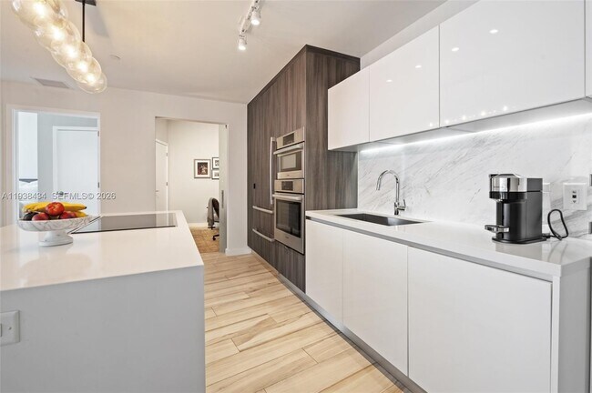 Photo - 851 NE 1st Ave Unidad 2809