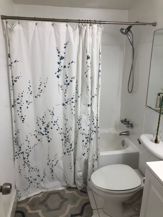 Bathroom - 1251 NE 108th St Unit 717