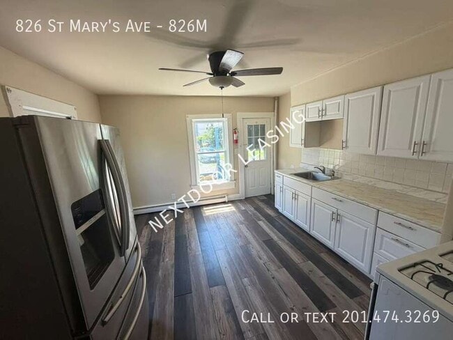 Building Photo - 826 St Mary's Ave Unit 826M