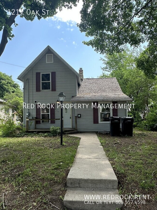 Photo - 1217 Oak St House