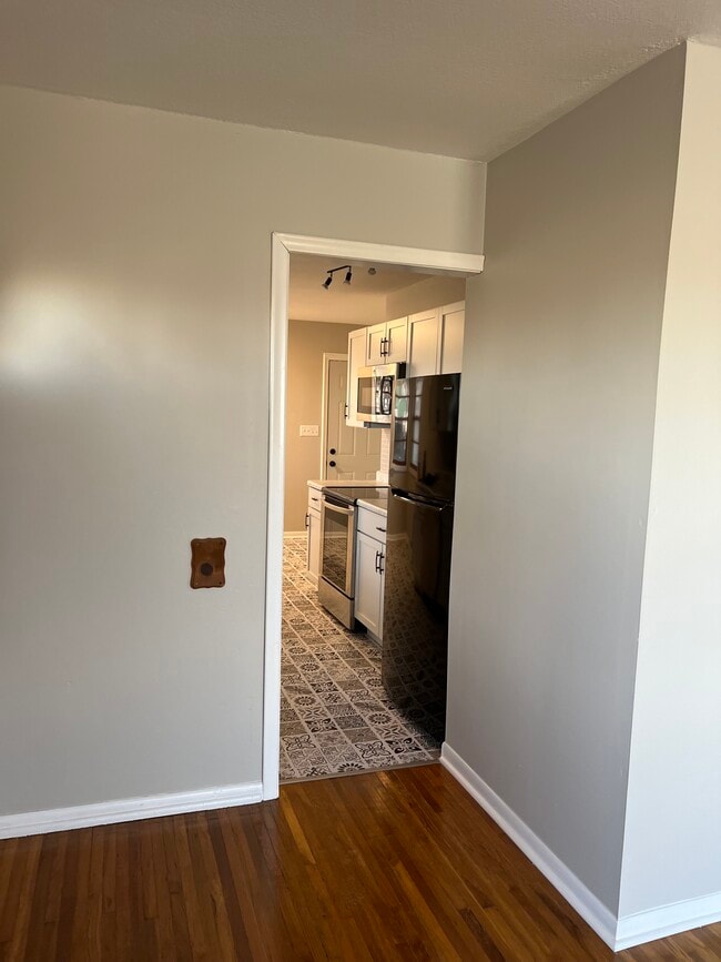 Photo - 102 Franklin St