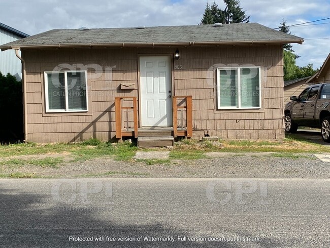 Building Photo - 305 Rosewood- Kelso, WA