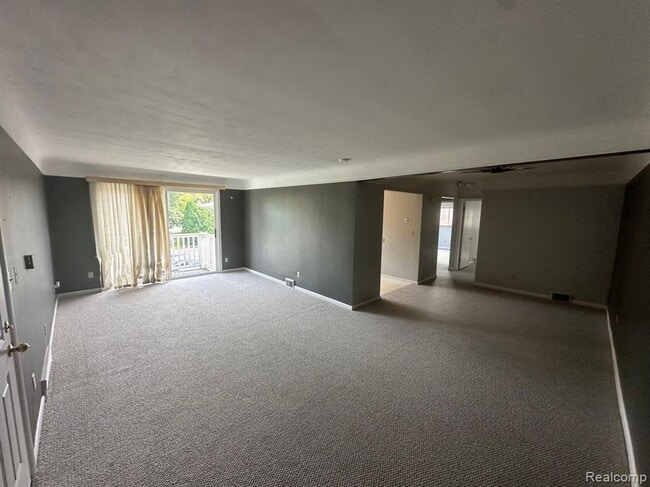 Photo - 487 N Eton St Unidad B6