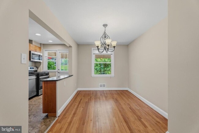 Photo - 586 Lucia Ave