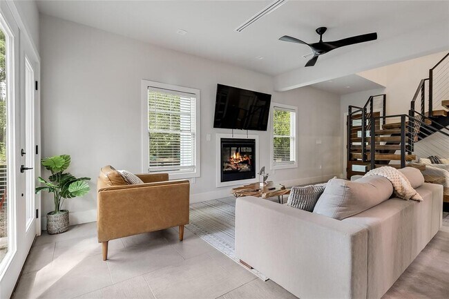 Photo - 1111 W Annie St