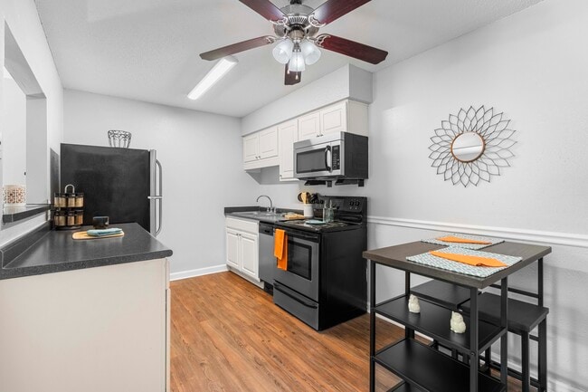 Kitchen - Estes Park - Students Save Up To 10%!