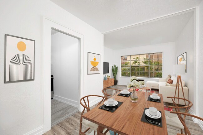 Photo - 1012-1016 N Oregon St