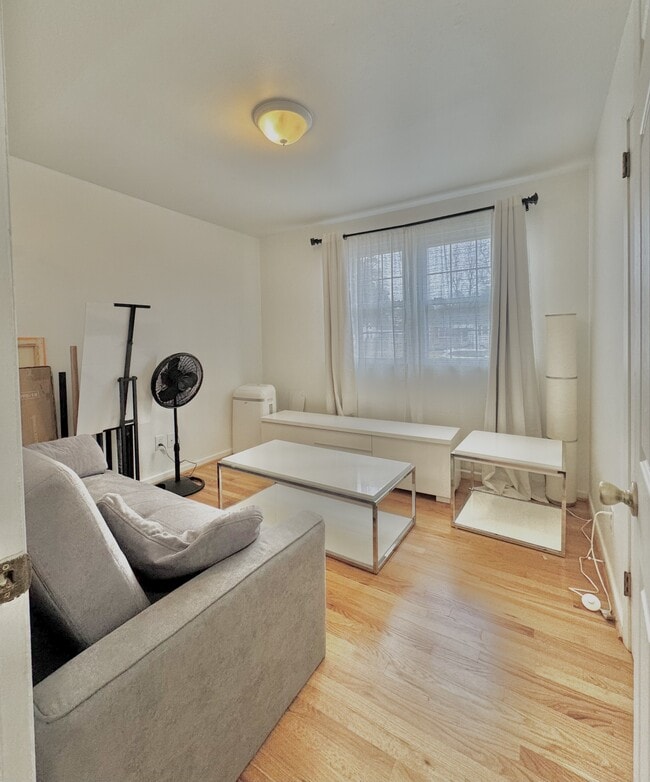 Photo - 505 Delmar Rd