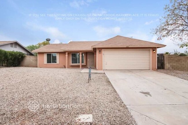 Building Photo - 2551 E Diamond Cir