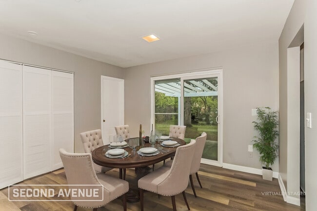 Photo - 940 Hollytree Dr