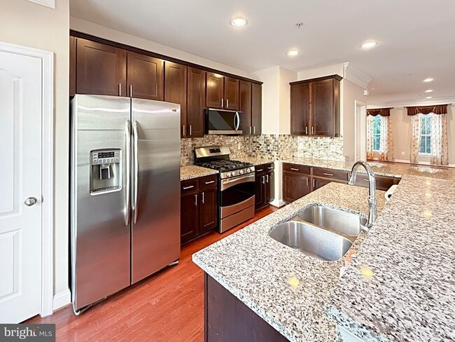 Photo - 11922 Weybridge Lane