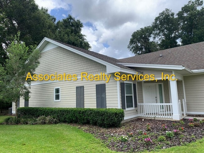 Building Photo - Sublease!   Lovely End Unit in Villas of West End LOOK!