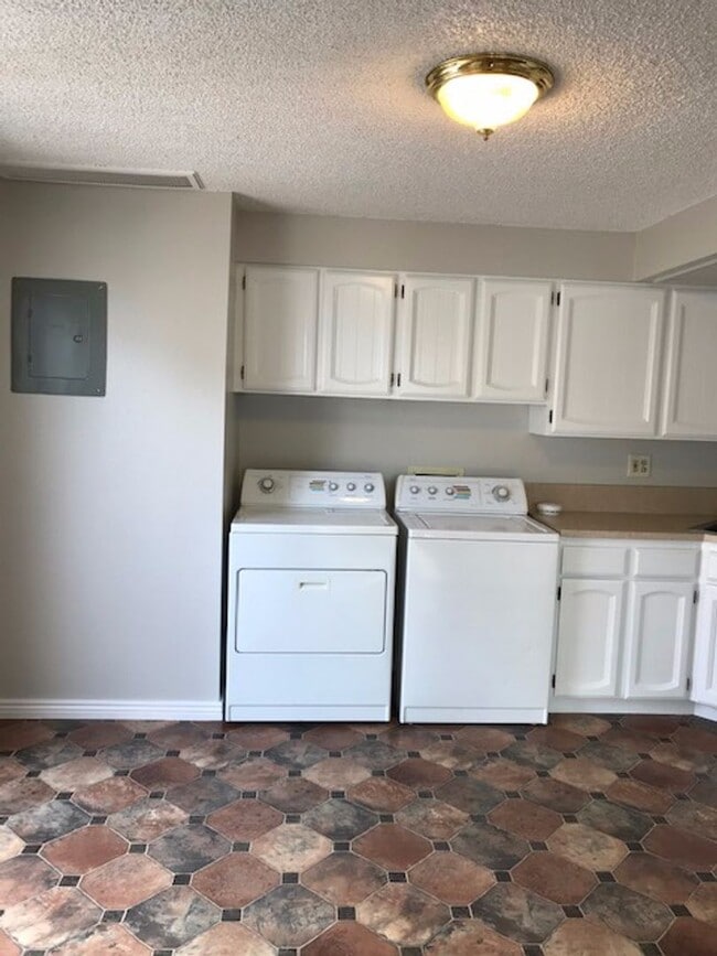 Photo - 664 W Idaho Ave Unidad 1