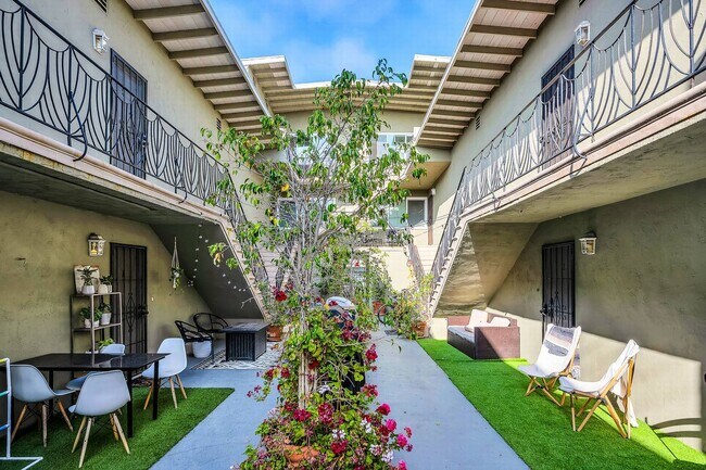 Photo - A++ Location walking distance to the beach Unit 05