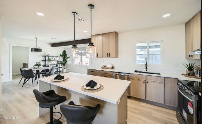 Photo - 2241 E Janice Wy