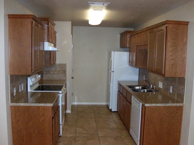 Photo - Adorable 2 Bed/2 Bath Duplex in Trimmier Estates!