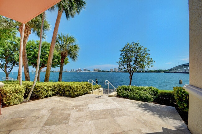 Photo - 2640 Lake Shore Dr Unit 115