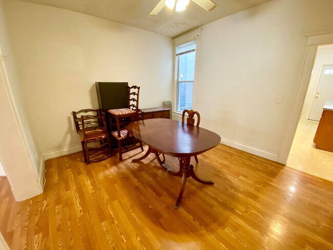 Photo - Large 3bedroom Remington Rowhome ~ 1 Block...
