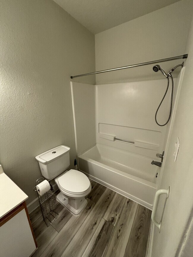 Photo - 6601 Shiprock Dr NE