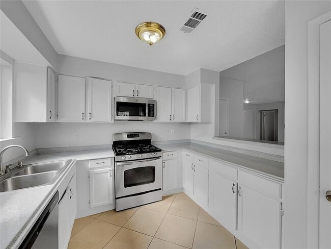 Photo - 17103 Costero Dr