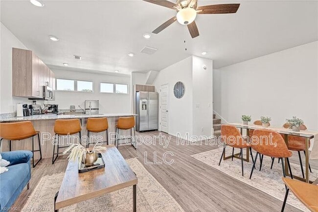 Photo - 1768 S Razorback Rd