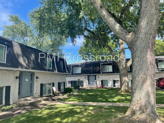 Building Photo - 1808 Whipple Ave NW Unit 9