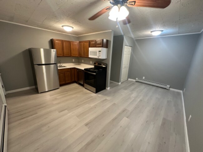 Photo - 2367 W Genesee Rd Unit 8