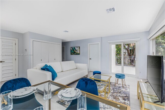 Photo - 2742 Coacoochee St Unit 2