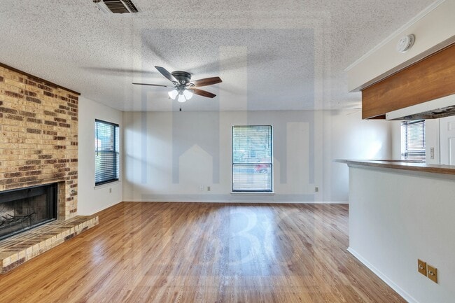 Photo - 3002 Breeze Terrace