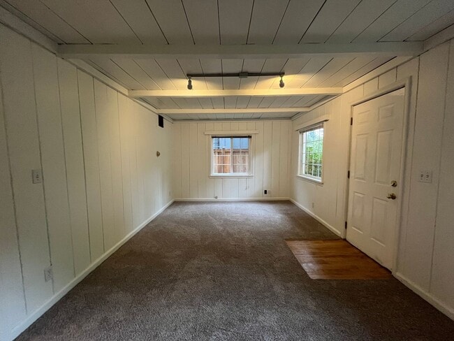 2727-B NE 92nd Street