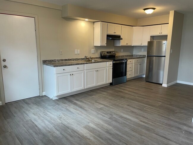Building Photo - 657-659 Belmont Ave Unit 657 Rental