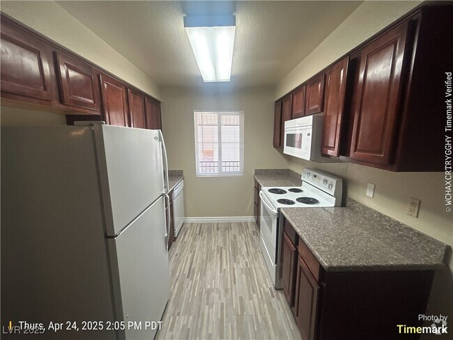 Building Photo - 4450 Sandy River Dr Unit 86 Rental