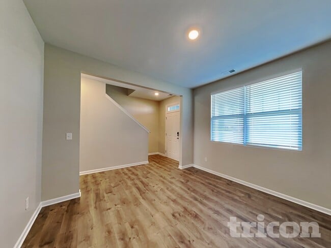 Photo - 201 William Dylan Dr