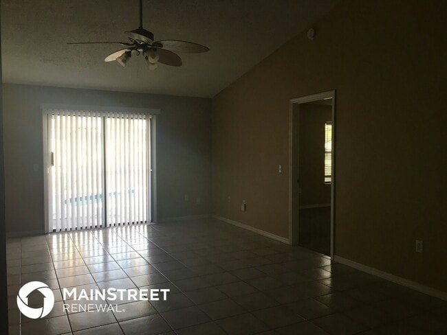 Photo - 2348 Ainsworth Ave