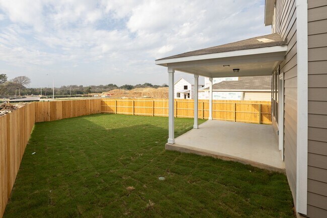 Photo - Like New Home in Hidden Springs!!!